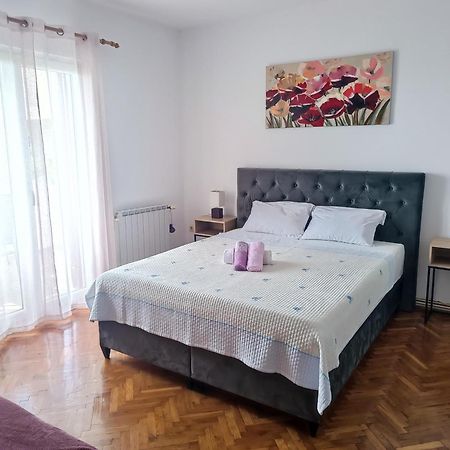 Studio Apartman Antonia Ртина Екстериор снимка