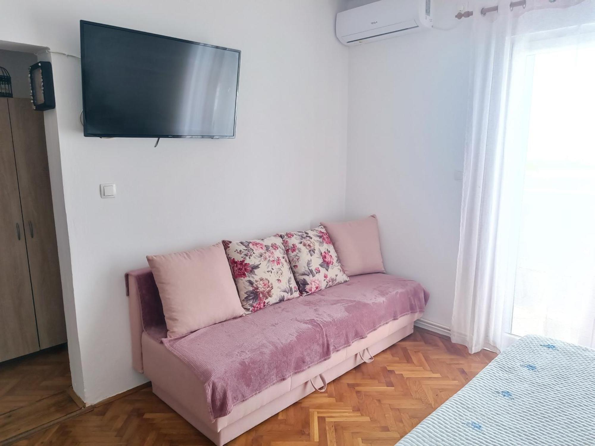 Studio Apartman Antonia Ртина Екстериор снимка