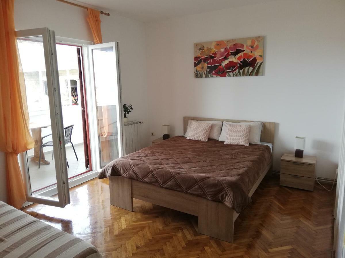Studio Apartman Antonia Ртина Екстериор снимка