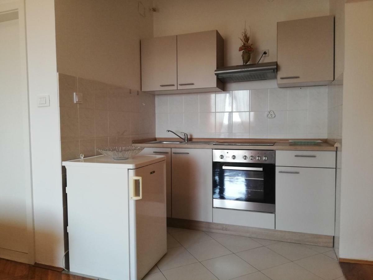 Studio Apartman Antonia Ртина Екстериор снимка