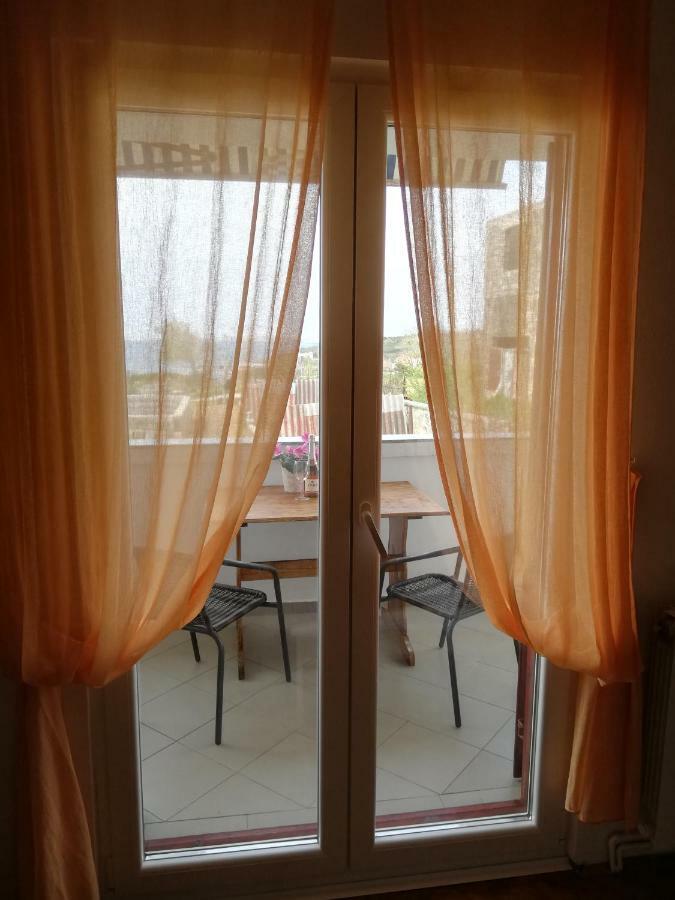 Studio Apartman Antonia Ртина Екстериор снимка